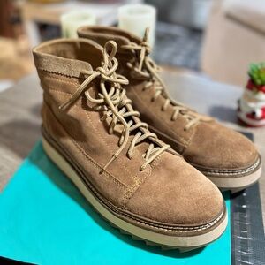 Clarks Men's Suede Leather Lace-Up Boots